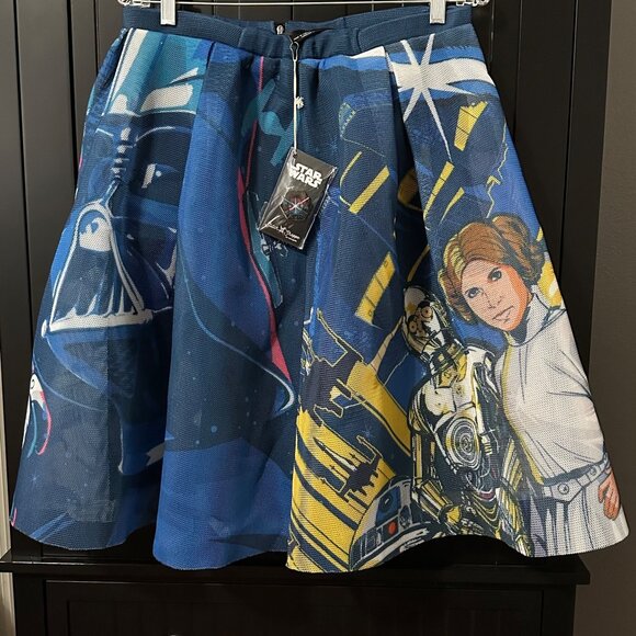 Stitch Shoppe Loungefly Star Wars Mesh Skirt Large Dark vs Light Side Pin NWT - Picture 1 of 10
